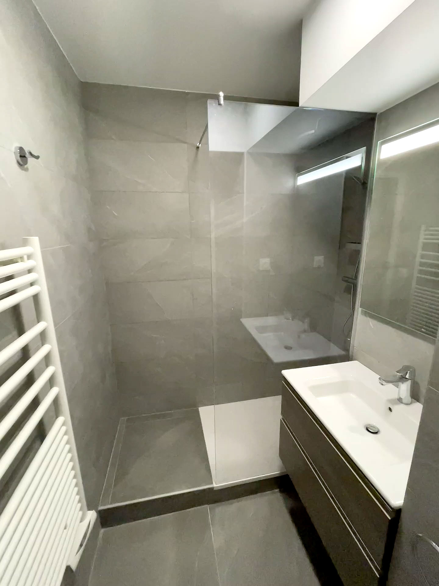 installation paroi de douche italienne sur mesure